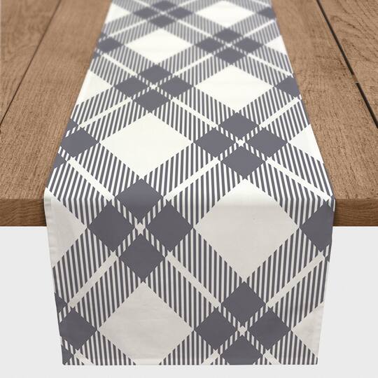 Diagonal Plaid Indoor/Outdoor Table Runner